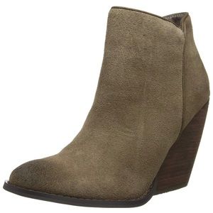Women’s Very Volatile Whitney Boot